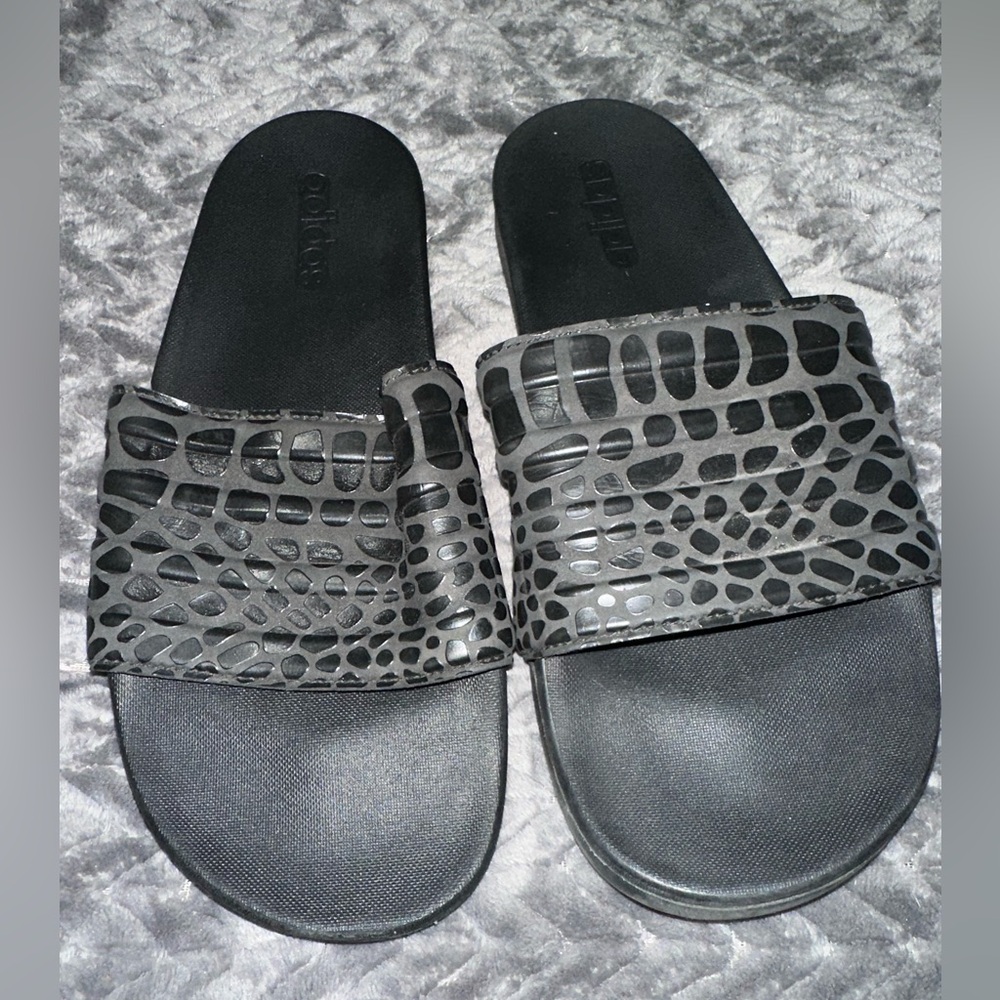 Adidas, subtle animal print slides - Picture 2 of 3